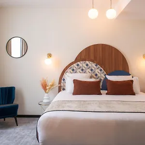 https://helussi.fr-paris.fr